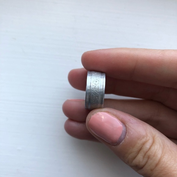 Boho chic vintage silver-colored tin ring - Picture 4 of 6